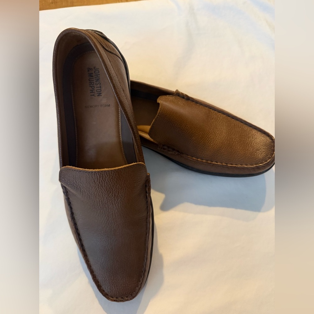 Johnston & Murphy Brown Leather Loafers - Slip-On Pebbled Finish